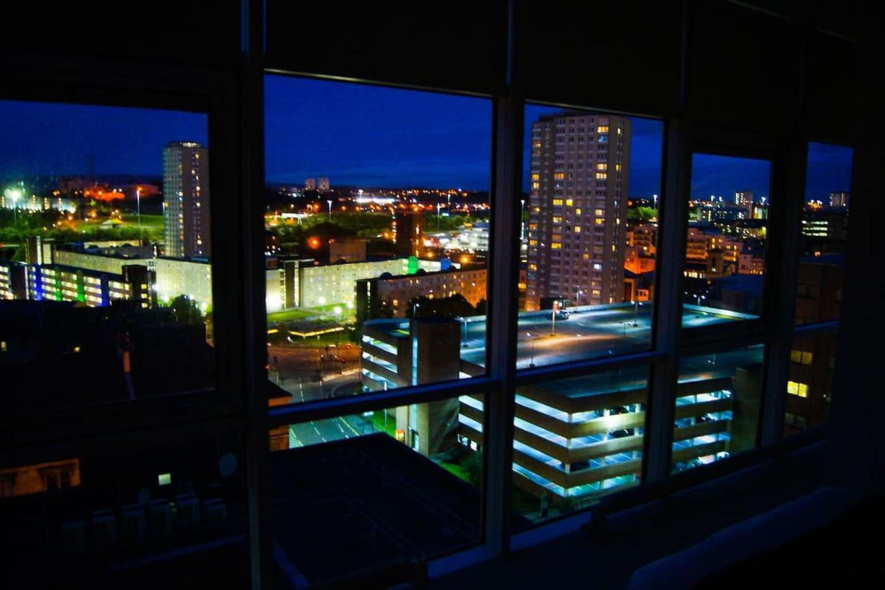 גלאזגו City Views Apartment City Centre Freeparking מראה חיצוני תמונה
