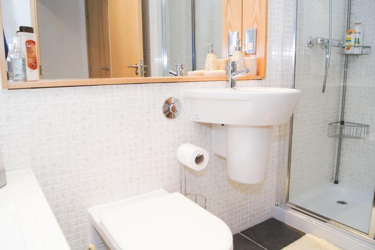 גלאזגו City Views Apartment City Centre Freeparking מראה חיצוני תמונה