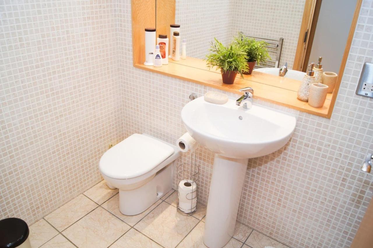 גלאזגו City Views Apartment City Centre Freeparking מראה חיצוני תמונה